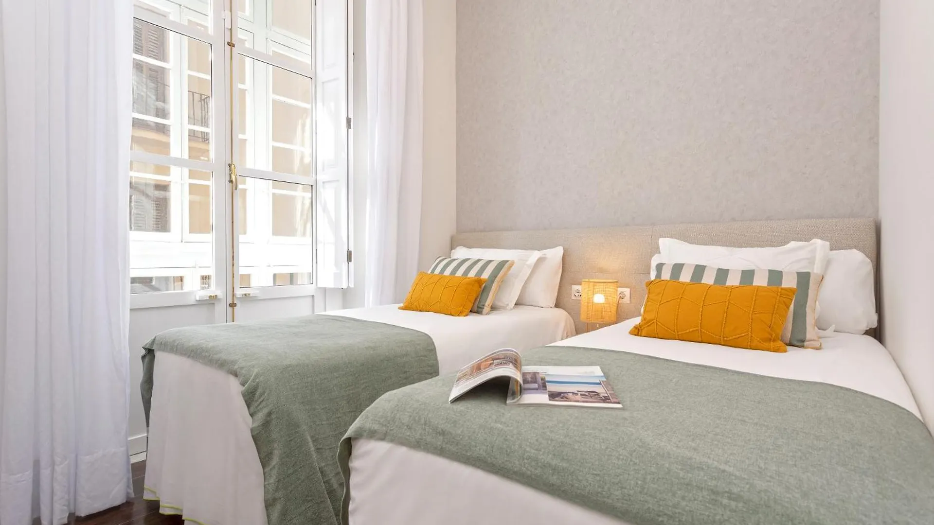 Genteel Home Larios Malaga Apartment